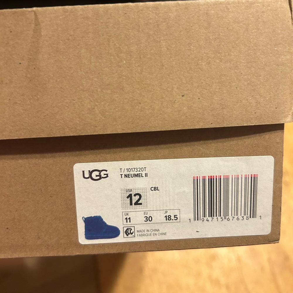 UGG Neumel Royal Blue size 12
